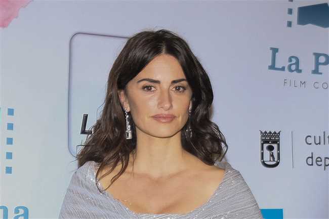 Penelope Cruz Net Worth and Bio - Discover the Famous Spanish Actress
